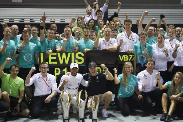 Lewis Hamilton Valtteri Bottas Mercedes Mercedes AMG Petronas Motorsport F1 ~Lewis Hamilton (Mercedes) und Valtteri Bottas (Mercedes) ~ Lewis Hamilton Valtteri Bottas Mercedes Mercedes AMG Petronas Motorsport F1 ~Lewis Hamilton (Mercedes) und Valtteri Bottas (Mercedes) ~