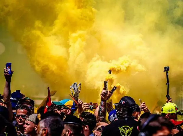 Rossi Fans Titel-Bild zur News: Rossi Fans