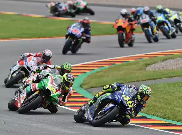 Valentino Rossi, Aleix Espargaro Titel-Bild zur News: Valentino Rossi, Aleix Espargaro