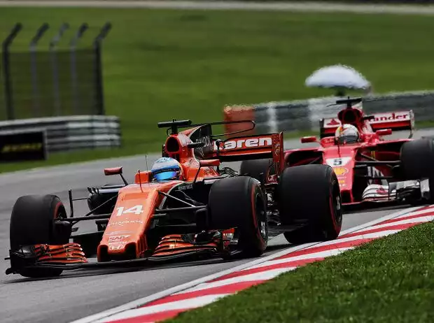 Fernando Alonso, Sebastian Vettel Titel-Bild zur News: Fernando Alonso, Sebastian Vettel