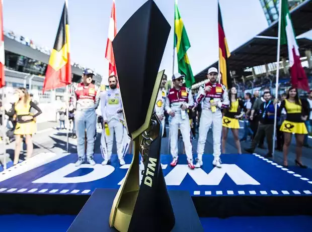 DTM-Meisterpokal 2017 Titel-Bild zur News: DTM-Meisterpokal 2017