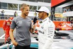 Lewis Hamilton (Mercedes) und Jenson Button 