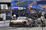 Gianmaria Bruni, Laurens Vanthoor und Earl Bamber (Porsche) 