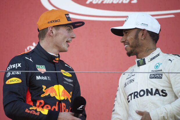 Max Verstappen Lewis Hamilton Mercedes Mercedes AMG Petronas Motorsport F1 ~Max Verstappen (Red Bull) und Lewis Hamilton (Mercedes) ~ 