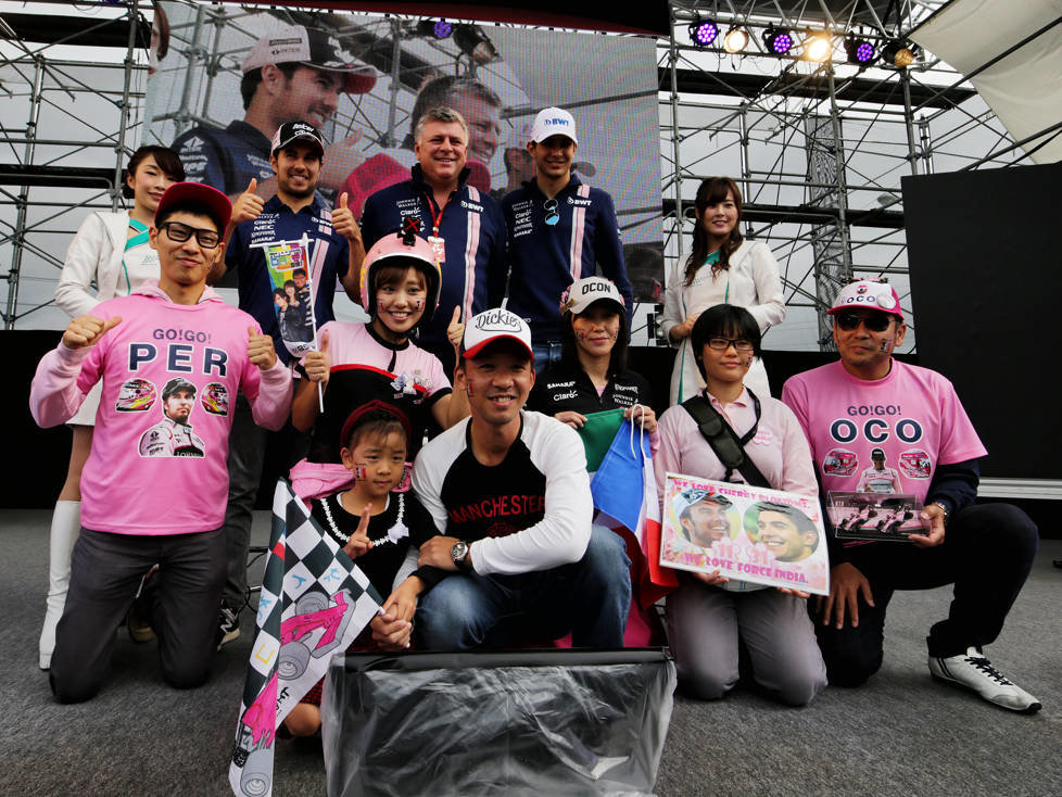 Sergio Perez, Otmar Szafnauer, Esteban Ocon