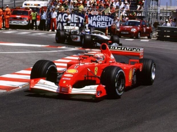 Titel-Bild zur News: Michael Schumacher beim Großen Preis von Monaco 2001