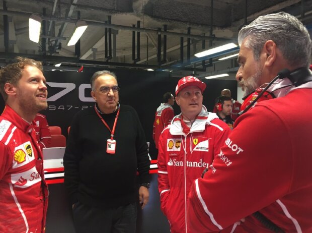 Titel-Bild zur News: Sebastian Vettel, Sergio Marchionne, Kimi Räikkönen, Maurizio Arrivabene