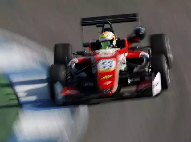 Callum Ilott Titel-Bild zur News: Callum Ilott