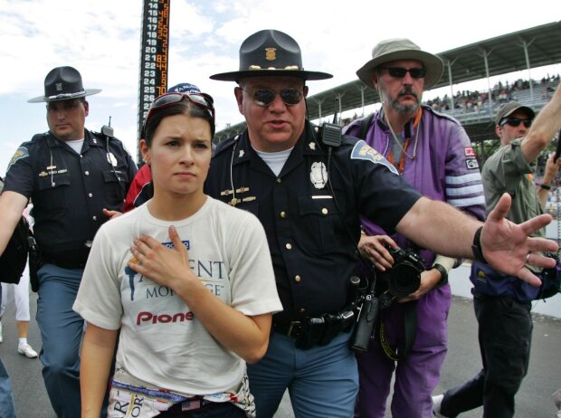 Titel-Bild zur News: Danica Patrick beim Indy 500 2005