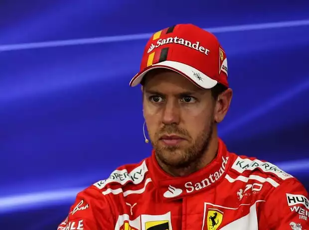 Lewis Hamilton, Sebastian Vettel Titel-Bild zur News: Lewis Hamilton, Sebastian Vettel