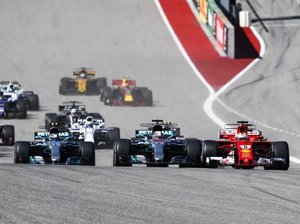 Titel-Bild zur News: Lewis Hamilton, Sebastian Vettel