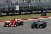Bild zum Inhalt: Hamilton kreidet Vettel Fehler an: Ich wäre vorne geblieben