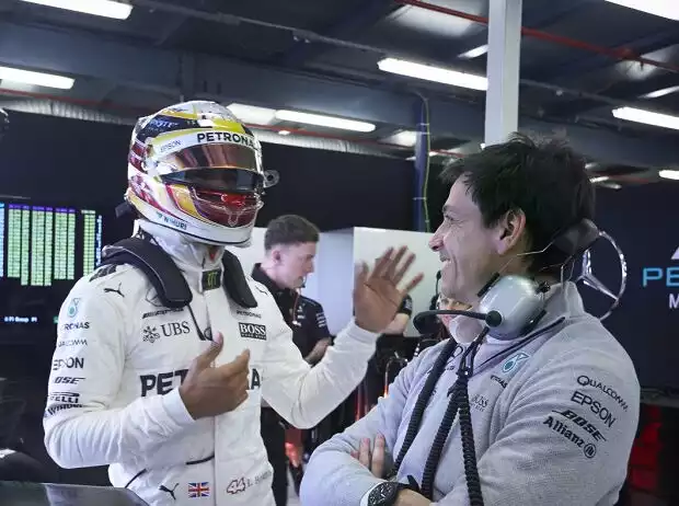 Lewis Hamilton, Toto Wolff Titel-Bild zur News: Lewis Hamilton, Toto Wolff