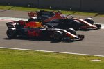 Max Verstappen (Red Bull) und Fernando Alonso (McLaren) 