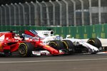 Sebastian Vettel (Ferrari) und Felipe Massa (Williams) 