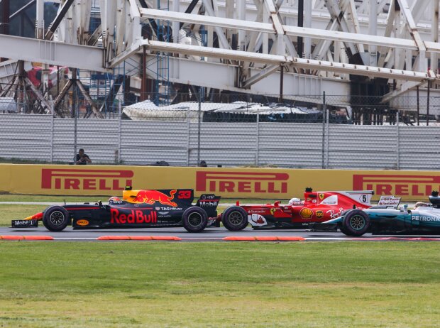 Titel-Bild zur News: Max Verstappen, Sebastian Vettel, Lewis Hamilton