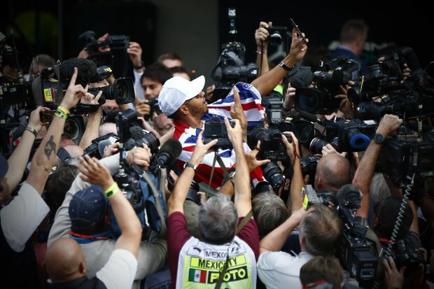 Lewis Hamilton Mercedes Mercedes AMG Petronas Motorsport F1 ~Lewis Hamilton (Mercedes) ~ Lewis Hamilton Mercedes Mercedes AMG Petronas Motorsport F1 ~Lewis Hamilton (Mercedes) ~