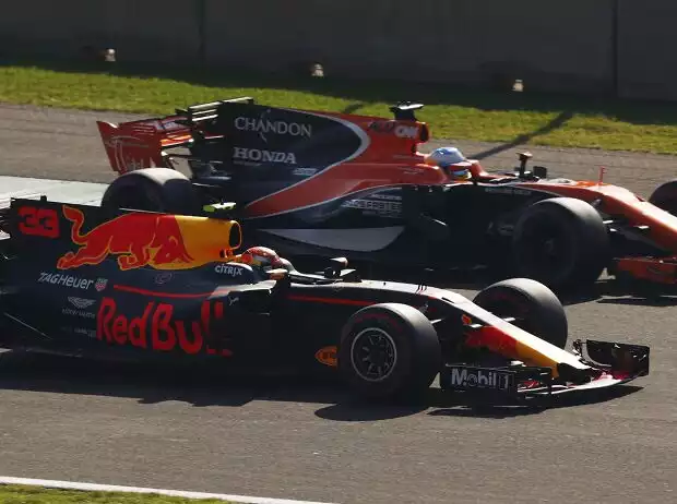 Max Verstappen, Fernando Alonso Titel-Bild zur News: Max Verstappen, Fernando Alonso