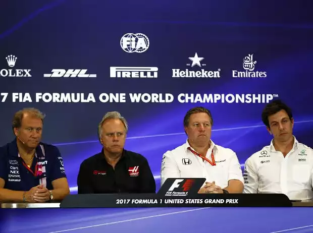 Robert Fernley, Gene Haas, Zak Brown, Toto Wolff Titel-Bild zur News: Robert Fernley, Gene Haas, Zak Brown, Toto Wolff