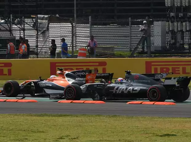 Fernando Alonso, Romain Grosjean Titel-Bild zur News: Fernando Alonso, Romain Grosjean