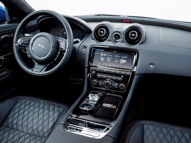 Jaguar XJR 575 2018 Jaguar XJR 575 2018