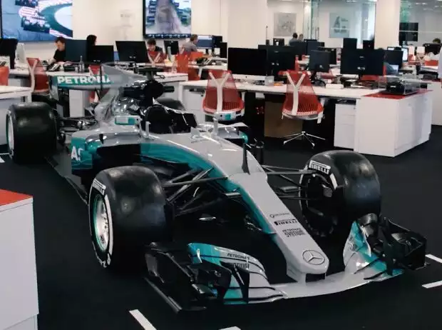 Mercedes W08 Titel-Bild zur News: Mercedes W08