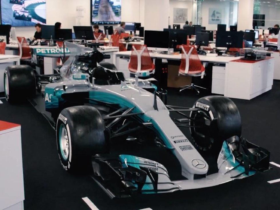 Mercedes W08