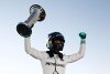 Bild zum Inhalt: Nico Rosberg gesteht: WM-Pokal mit Delle abgegeben