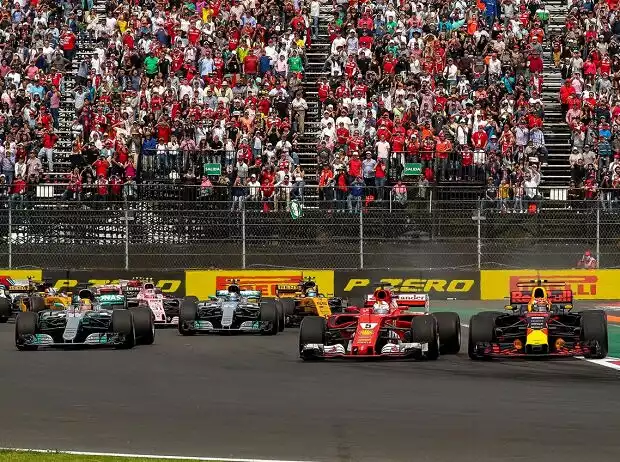Max Verstappen, Sebastian Vettel Titel-Bild zur News: Max Verstappen, Sebastian Vettel