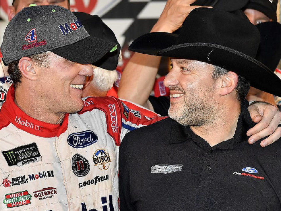 Kevin Harvick, Tony Stewart