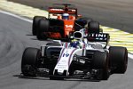 Felipe Massa (Williams) und Fernando Alonso (McLaren) 