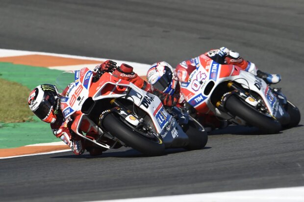 Andrea Dovizioso Ducati Ducati Superbike ~Jorge Lorenzo vor Andrea Dovizioso ~    