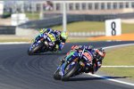 Maverick Vinales vor Valentino Rossi (Yamaha) 