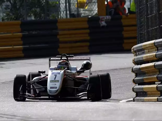 Callum Ilott Titel-Bild zur News: Callum Ilott