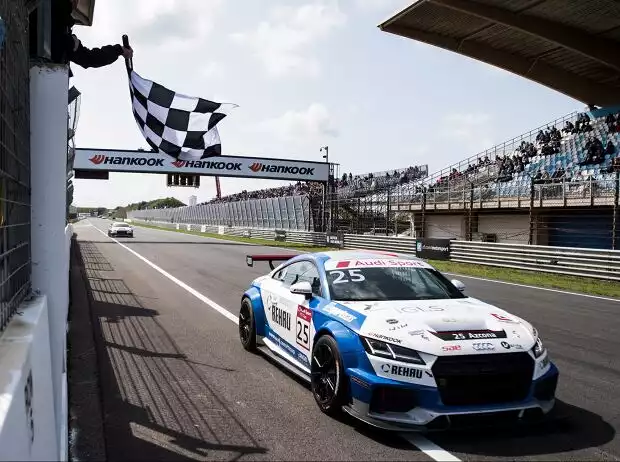 Audi TT Cup Titel-Bild zur News: Audi TT Cup