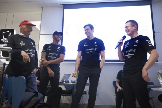 ~Niki Lauda, Lewis Hamilton, Toto Wolff & Andy Cowell~ ~Niki Lauda, Lewis Hamilton, Toto Wolff & Andy Cowell~