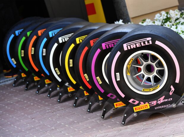 Titel-Bild zur News: Die 9 Pirelli-Reifenmischungen für die Formel 1 2018