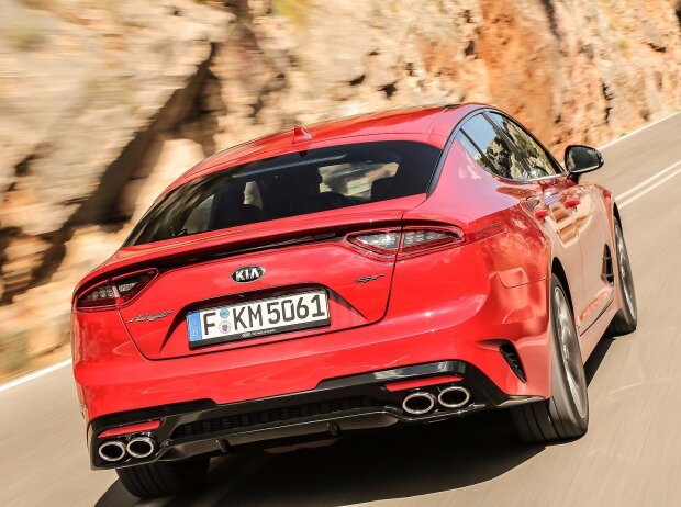Kia Stinger GT mit Twin-Endrohr Kia Stinger GT mit Twin-Endrohr