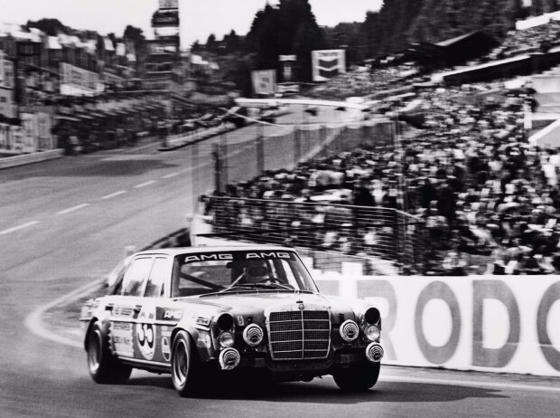 Titel-Bild zur News: Rennsport-Tourenwagen AMG 300 SEL 6.8 in Spa-Francorchamps (1971)