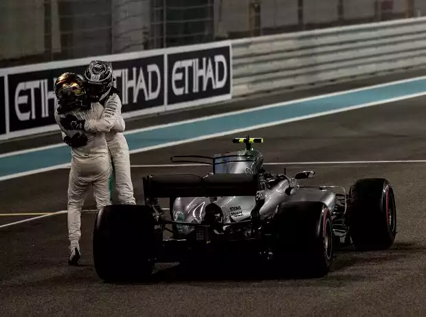 Valtteri Bottas, Lewis Hamilton Titel-Bild zur News: Valtteri Bottas, Lewis Hamilton