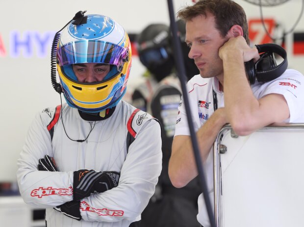 Titel-Bild zur News: Alexander Wurz, Fernando Alonso