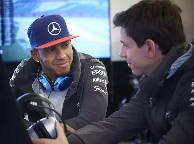 Lewis Hamilton, Toto Wolff Titel-Bild zur News: Lewis Hamilton, Toto Wolff