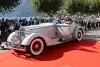 Bild zum Inhalt: Ascona: Elegante Oldies vorm Hotel