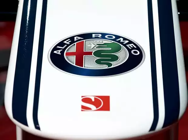 Alfa-Romeo-Logo bei Sauber Titel-Bild zur News: Alfa-Romeo-Logo bei Sauber