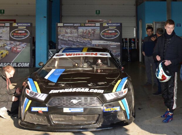 Daniil Kwjat testet NASCAR Euro Daniil Kwjat testet NASCAR Euro