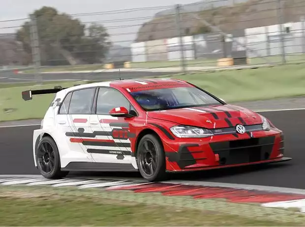 VW Golf GTI TCR Titel-Bild zur News: VW Golf GTI TCR