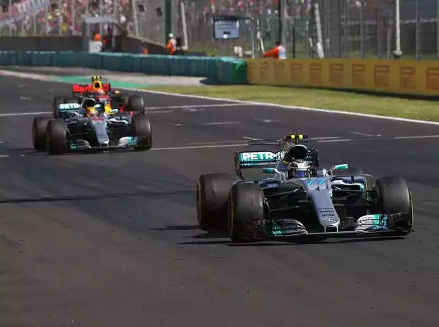 Valtteri Bottas, Lewis Hamilton, Max Verstappen Titel-Bild zur News: Valtteri Bottas, Lewis Hamilton, Max Verstappen