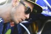 Bild zum Inhalt: Valentino Rossi erklärt: Darum hockt er sich neben sein Bike
