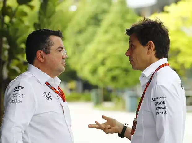 Eric Boullier, Toto Wolff Titel-Bild zur News: Eric Boullier, Toto Wolff