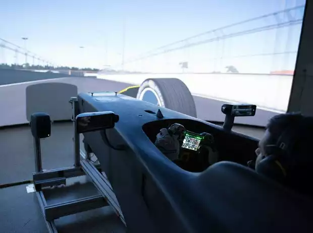 Daniel Abt im Simulator Titel-Bild zur News: Daniel Abt im Simulator